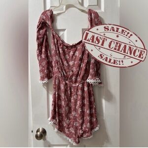 Miao Miao Women’s L Mauve Floral Long Sleeve Romper